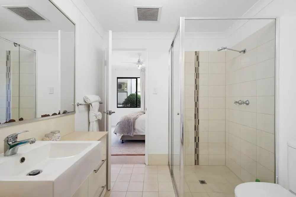 Perfect Location 2BR 1bth - Beckenham