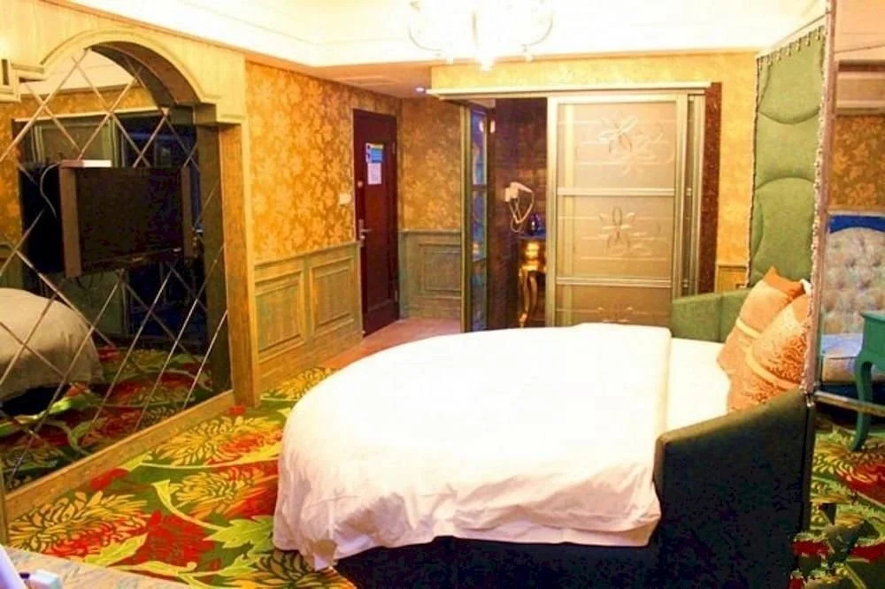 Golf Hotel