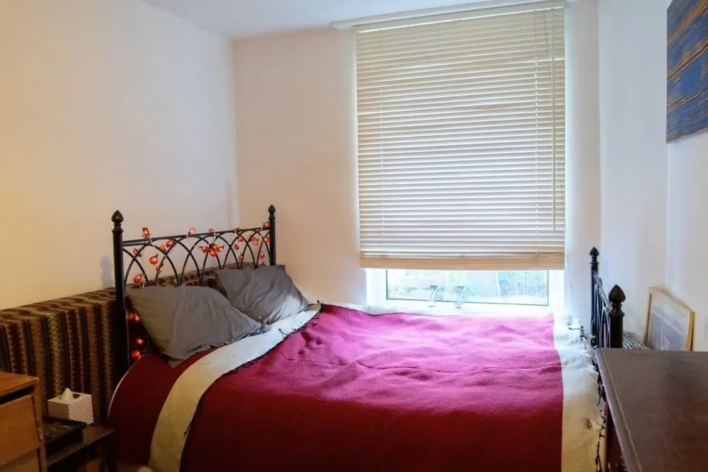 1 Bedroom Flat near DLR