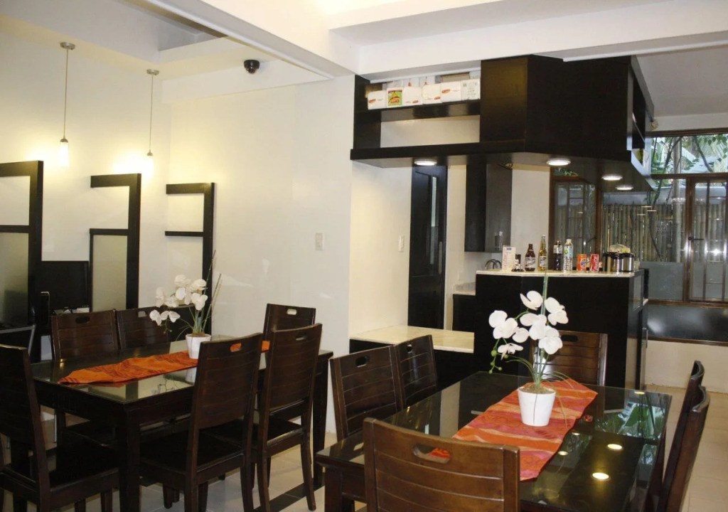 One Crescent Place Hotel