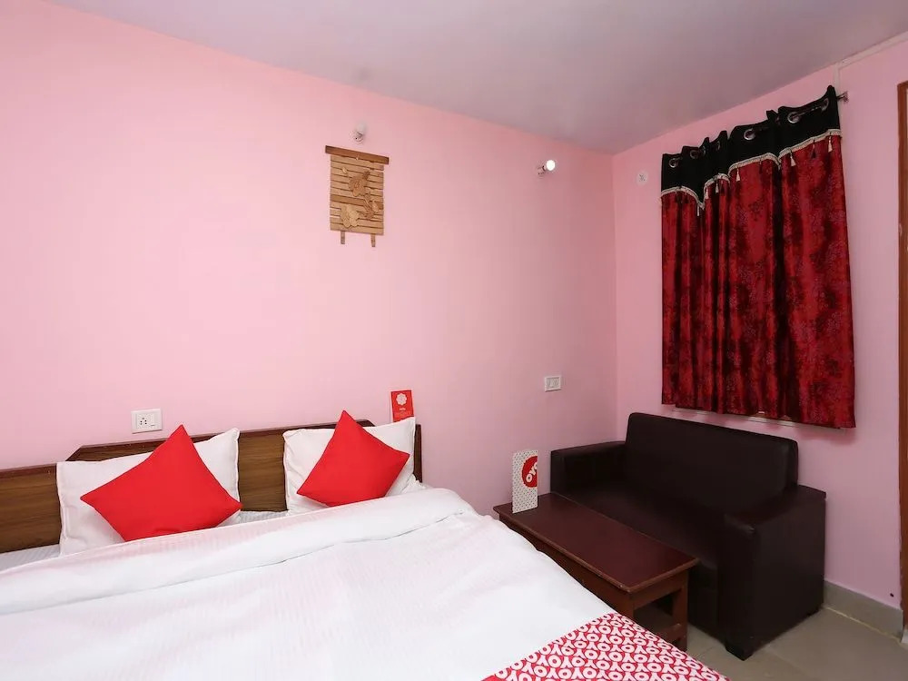 OYO 16561 Surya Holiday Home
