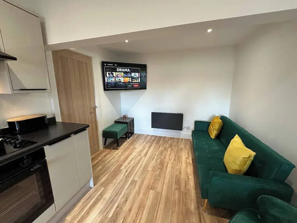 6 Guests/free Parking/old Trafford/20min City