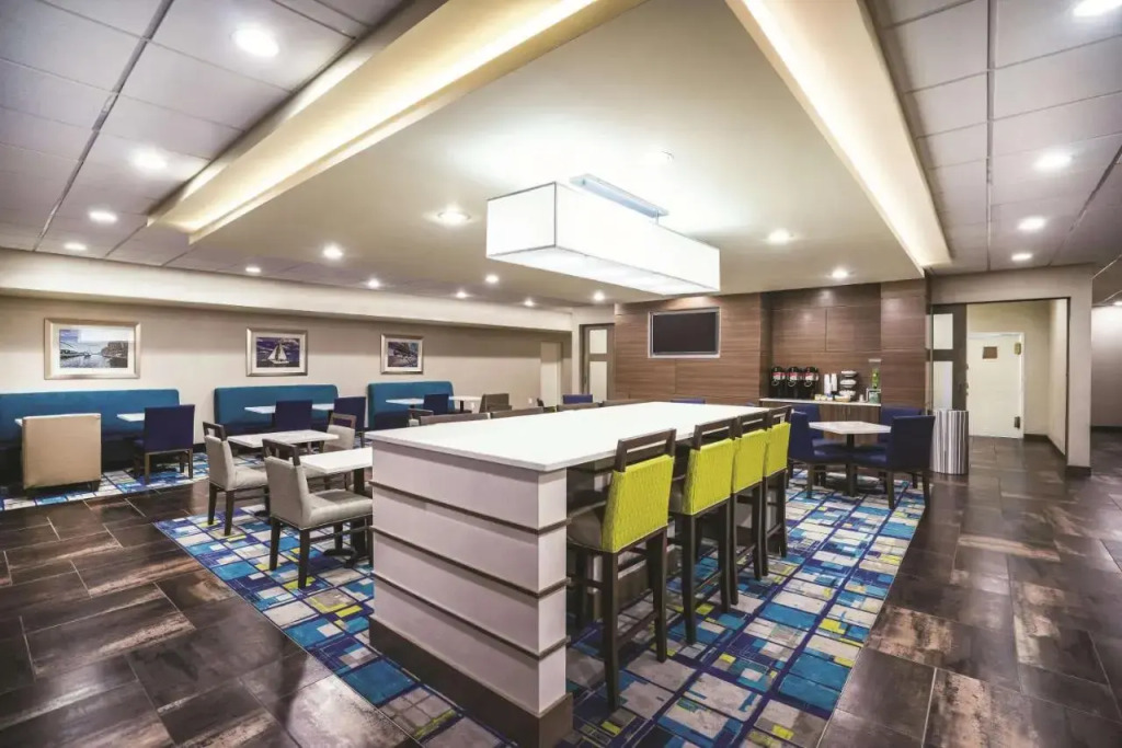 La Quinta Inn & Suites By Wyndham Baltimore S. Glen Burnie