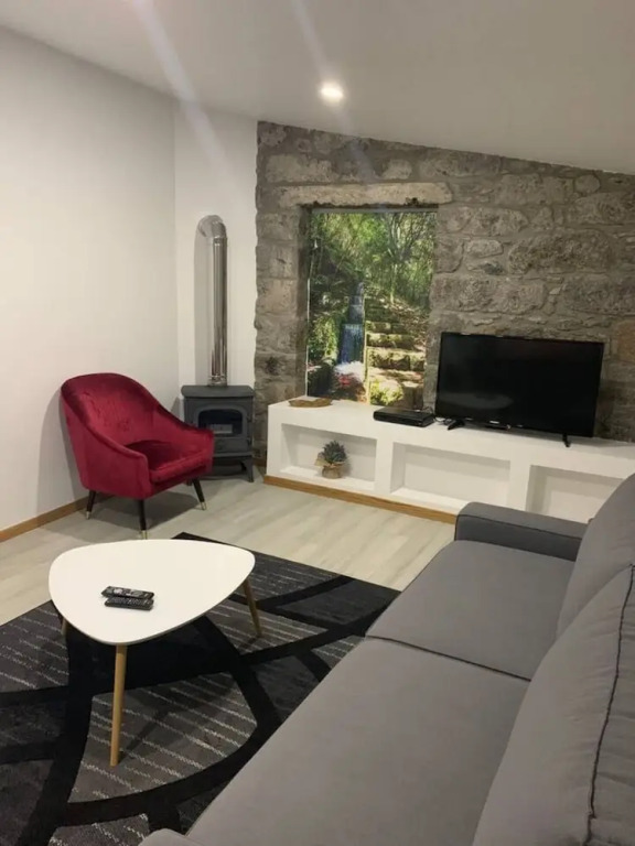 Charming 5-bed House in Ribeiro Frio