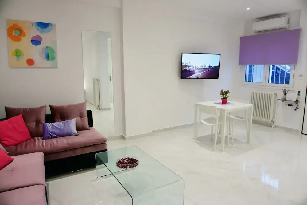 Sweet And Central Lair In Athens