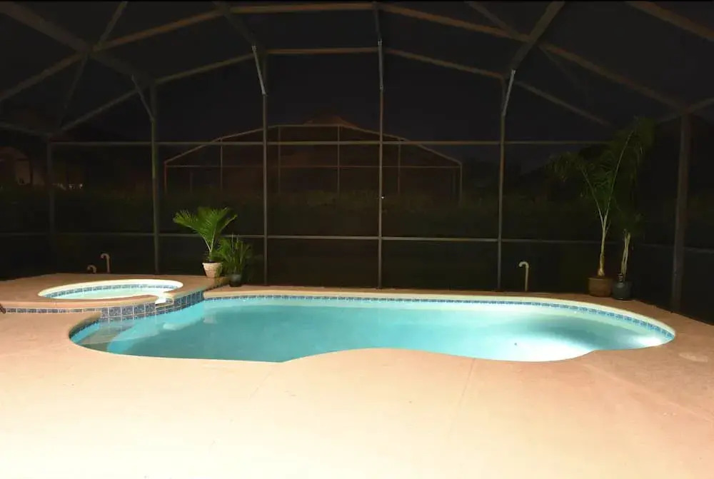 630 Sun Kissed 4 Br villa by RedAwning