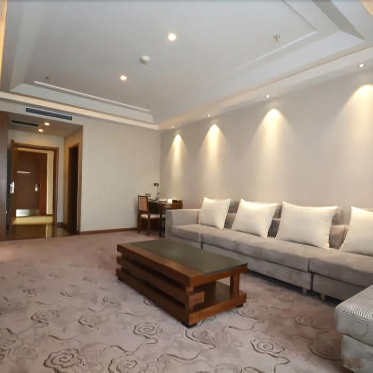 Aimu International Hotel (Zhengzhou East Railway Station Exhibition Center)