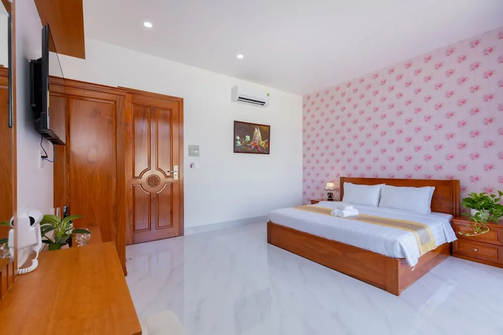 126 Vung Tau Pool Villa Back Beach From 4 To 12 Rooms Options