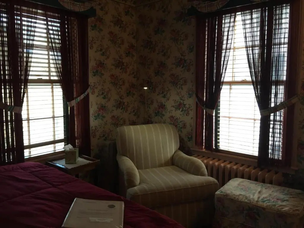 Harborview Inn