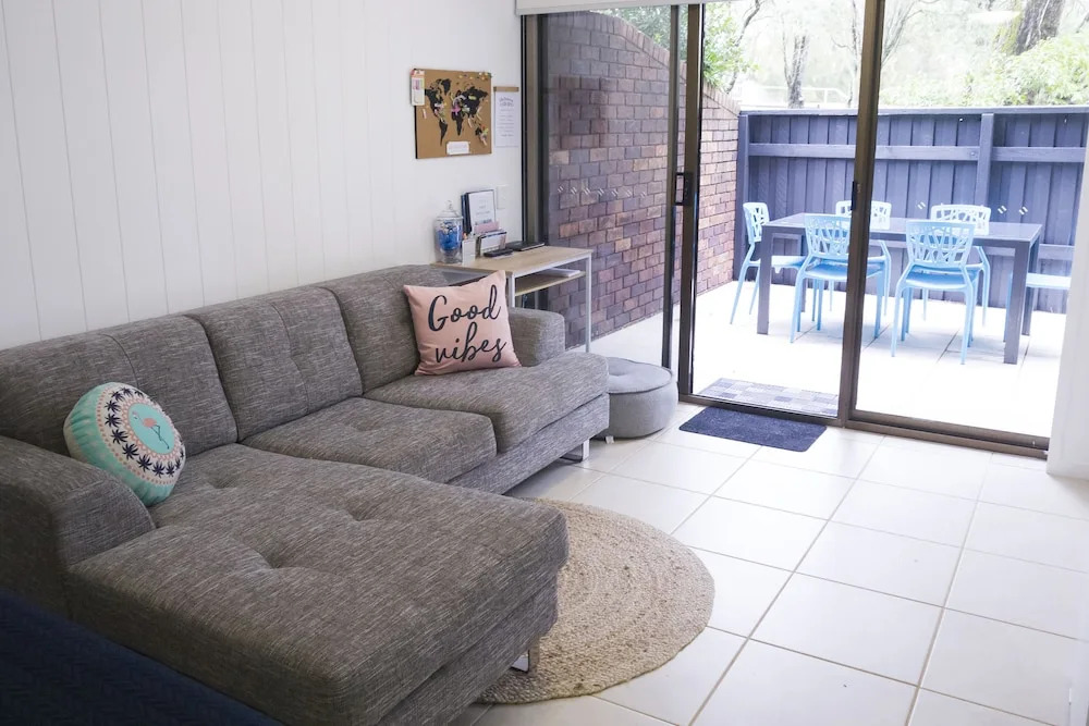Unit 4 Weyba Lodge Noosa