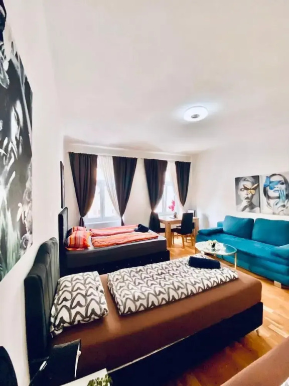 Beautiful Stay for 5 Near Stadthalle