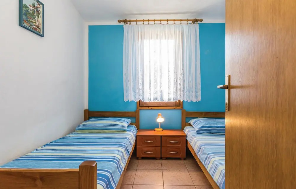 Awesome Apartment in Jasenice With 3 Bedrooms and Wifi