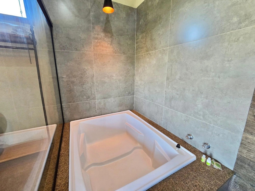 Chalés Vila Carrancas - Ao lado do centro com piscina, cozinha completa e muita tranquilidade