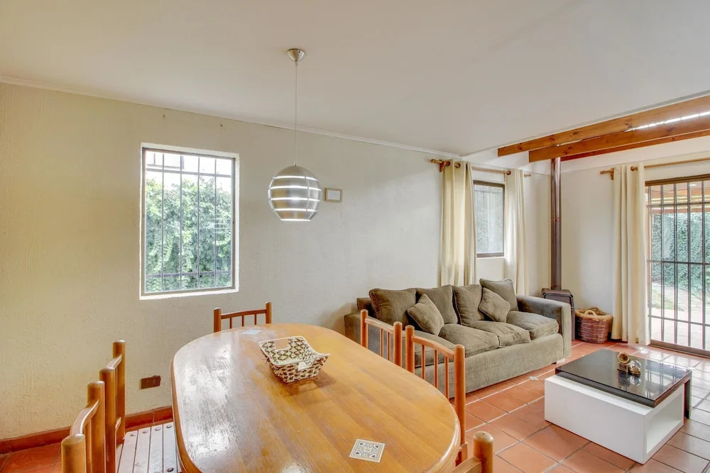 C?lida Casa con Patio y Parrilla, se Aceptan Perros - House With Patio & Grill