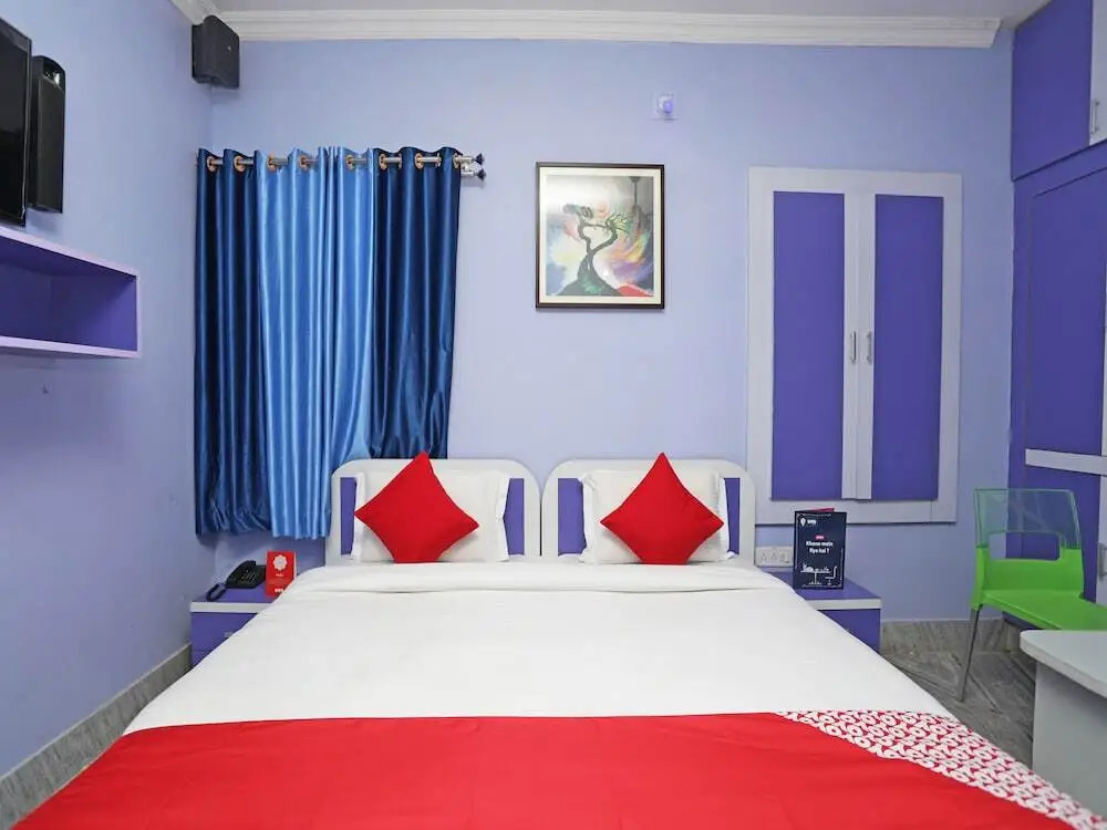 Comfort Inn By OYO Rooms