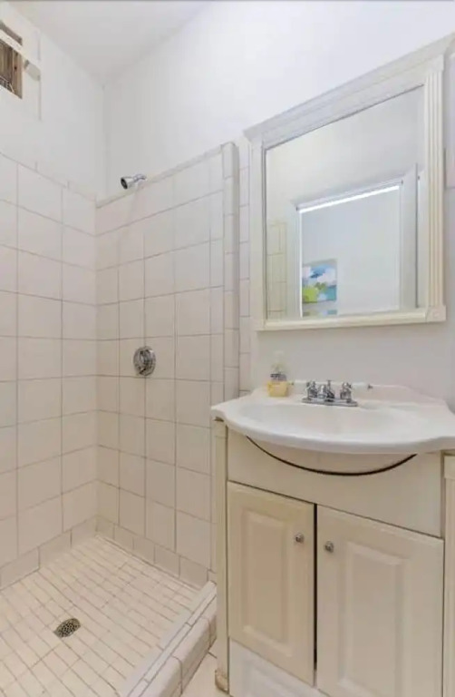 Prime 2br/1ba Apt in Heart of North End