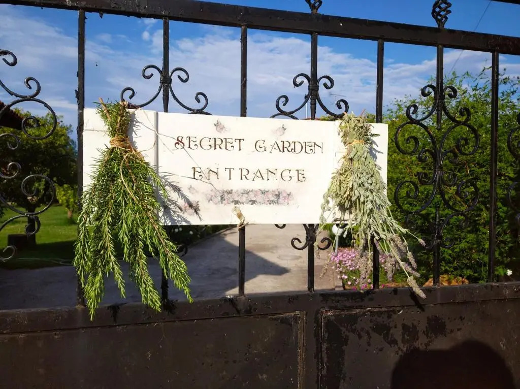 Secret Garden Τemeni