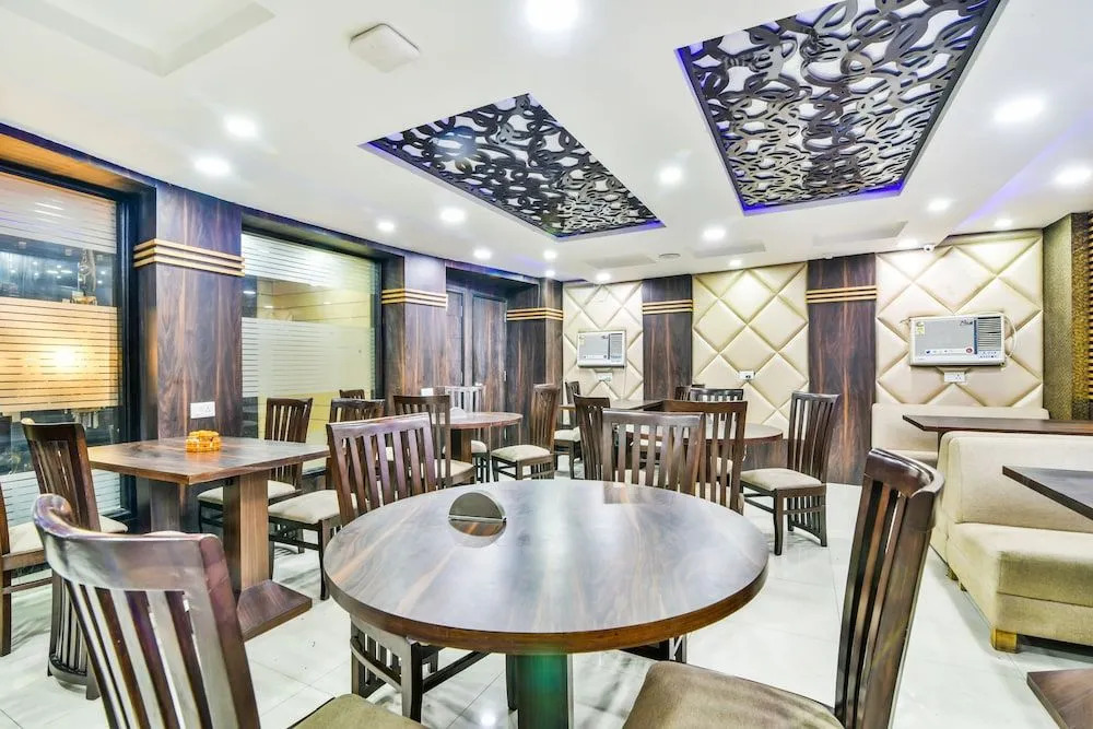 FabHotel RS