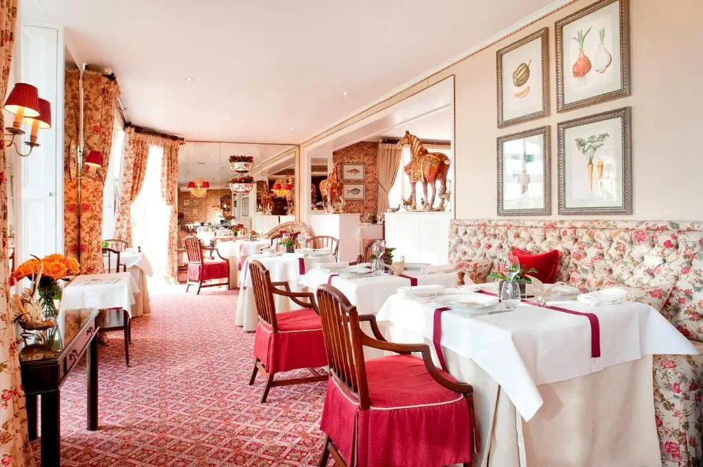 Summer Lodge Country House Hotel