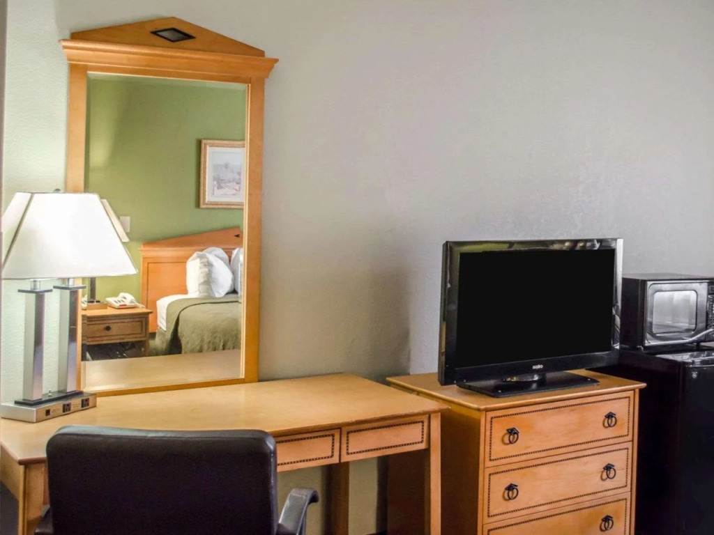 Baymont by Wyndham Pensacola at NAS Corry