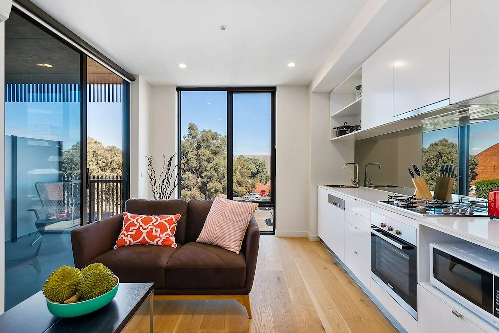 BRUNSWICK Stylish Space with Parking + Netflix