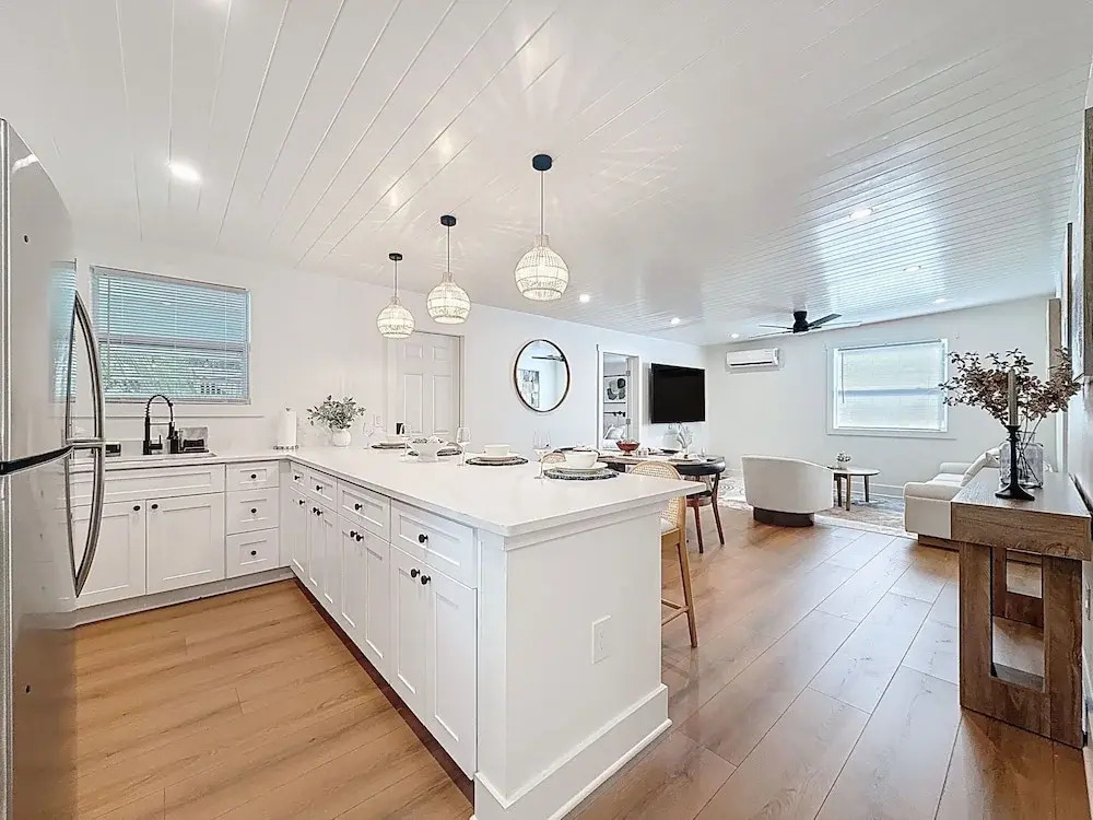3716 7th Ave W