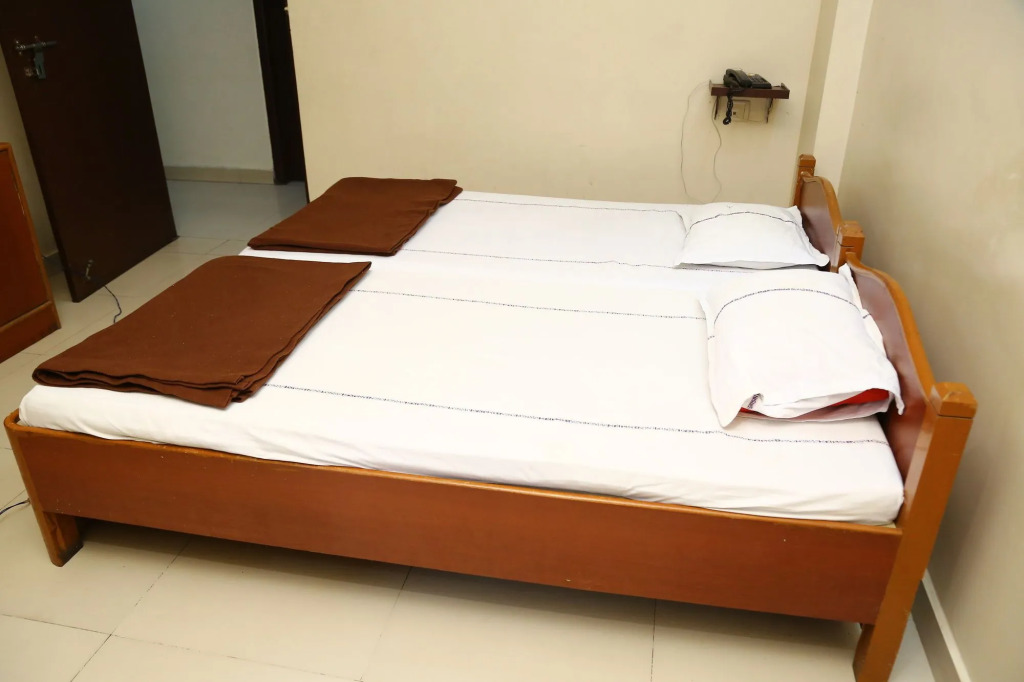 Sai sri Krishna Deluxe Lodge