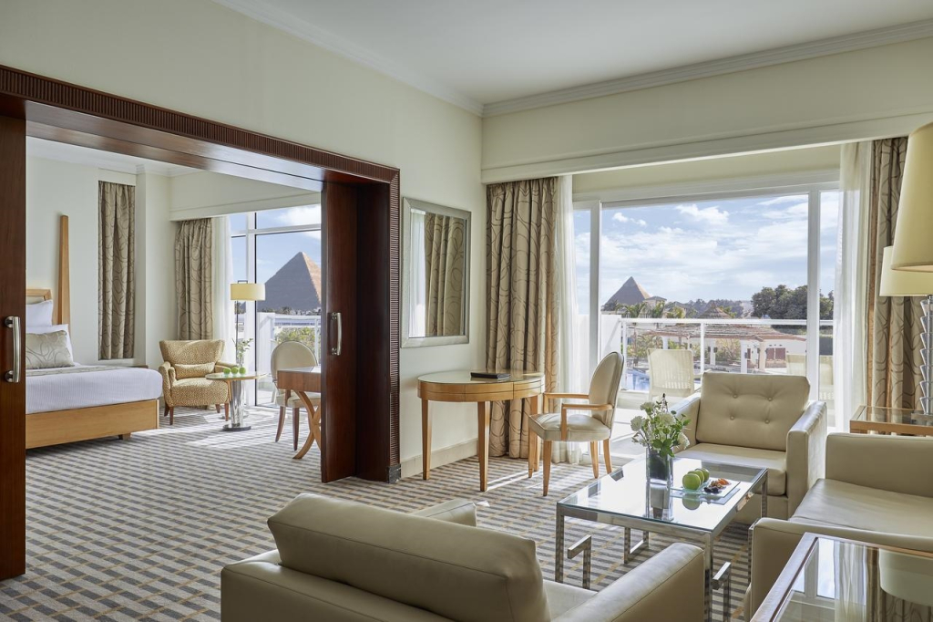 Cairo Pyramids Hotel