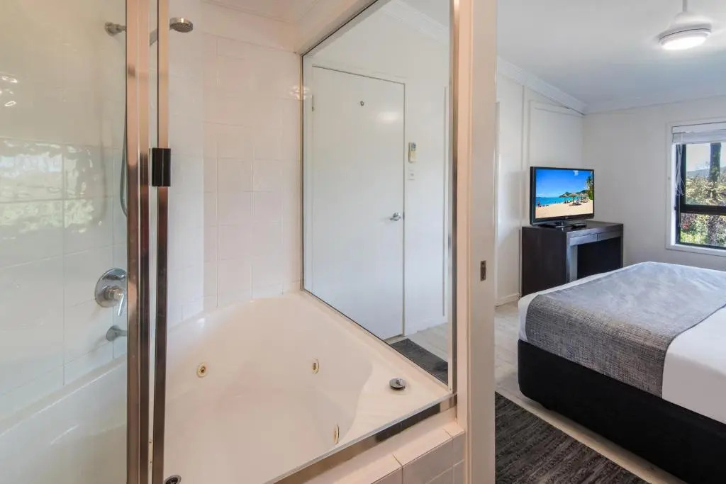 Oasis Apartments on Hamilton Island by HIHA