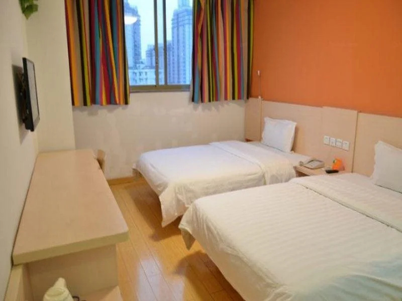 7 Days Inn Hangzhou West Lake Leifeng Tower Wangjiangmen Branch