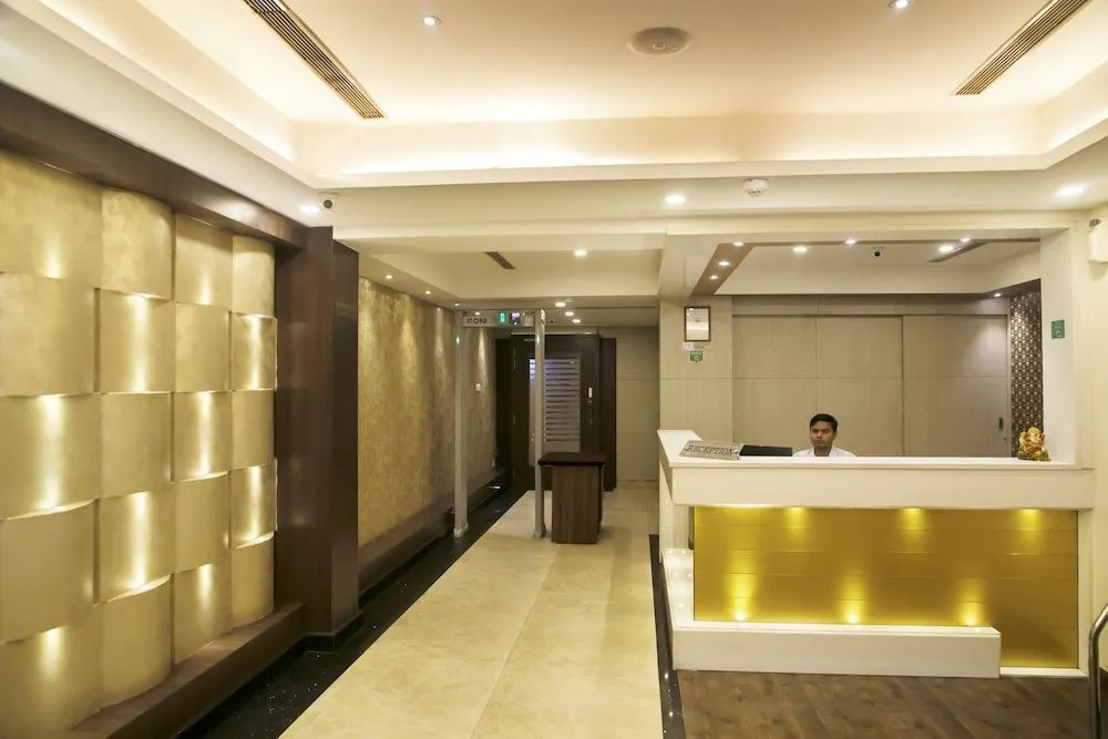 Hotel Ganges Grand - 600m from Kashi Vishwanath Temple