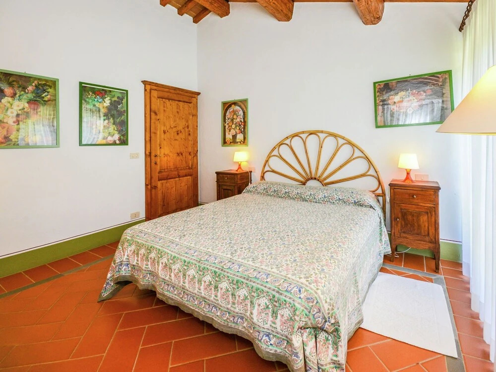 Spacious Villa in Marradi with Swimming Pool