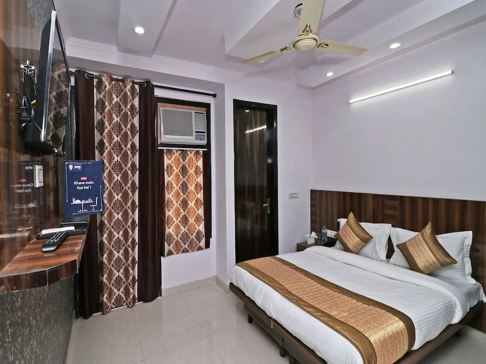 OYO 12348 Hotel Aerosky Residency