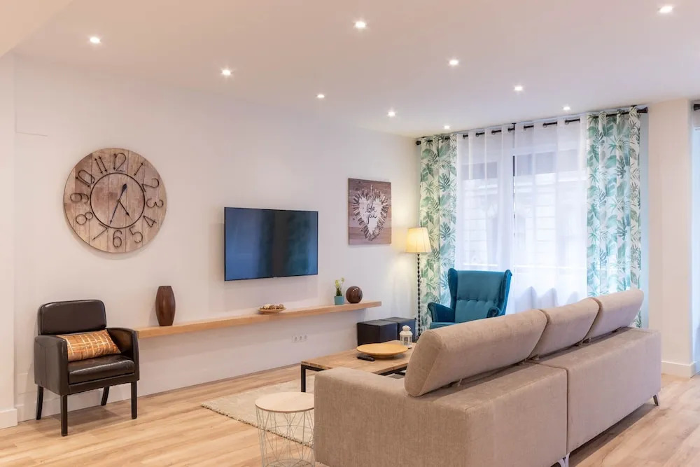 Abando Ii Apartment By Aston Rentals