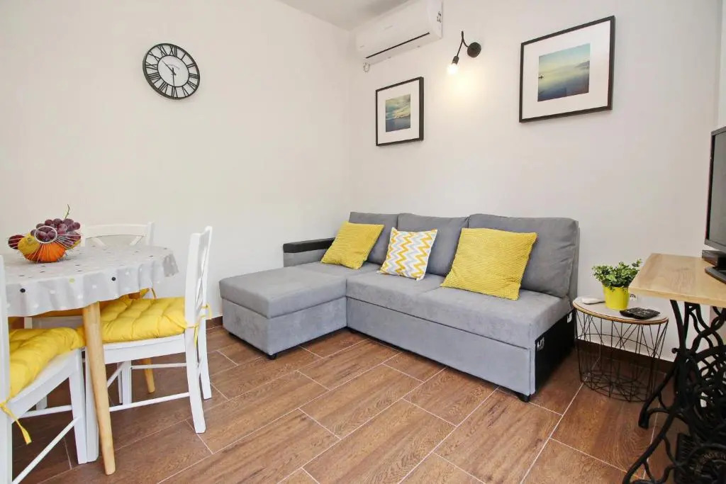 Apartments Sersic