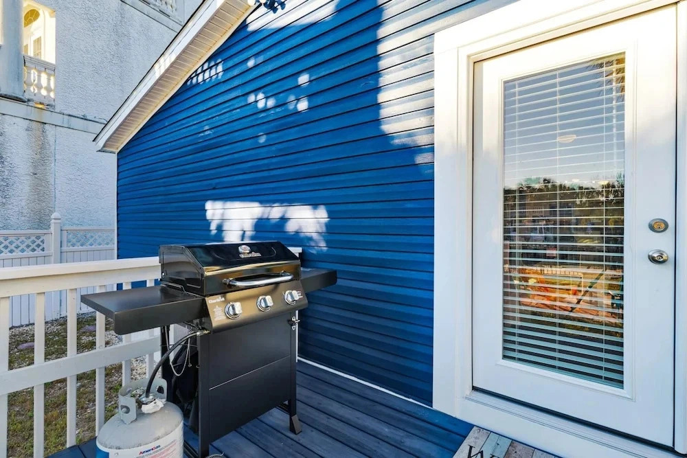 Dockside Retreat