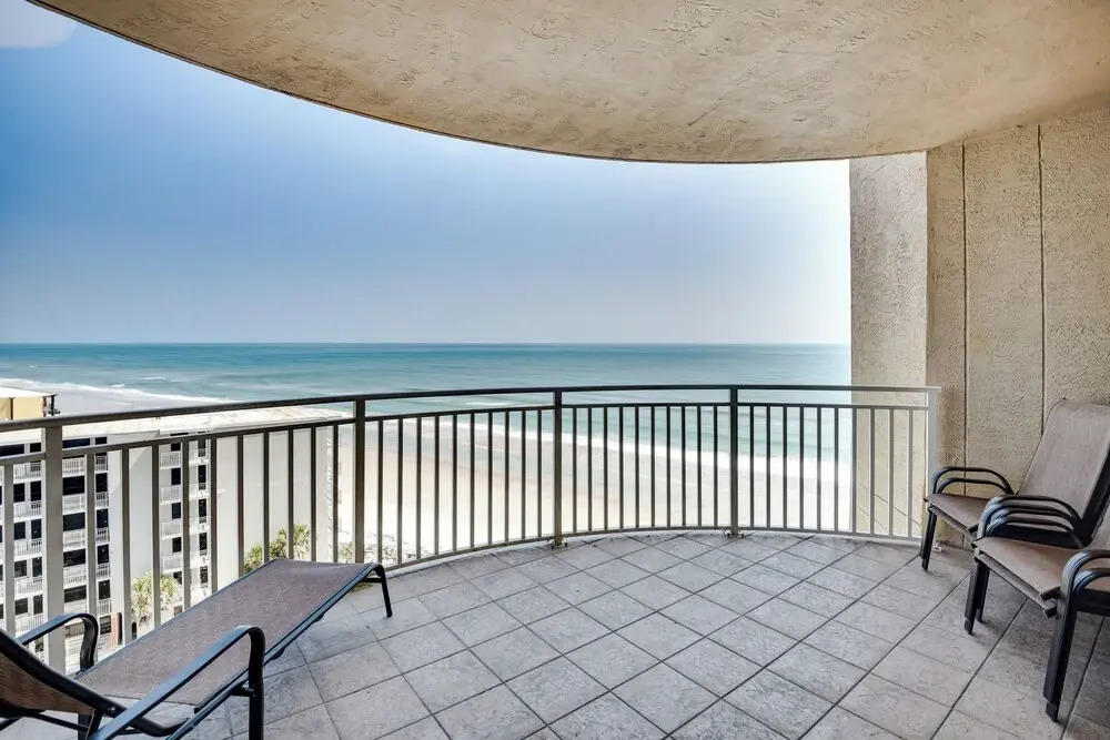 Daytona Beach Condo: Pool Access, Oceanfront