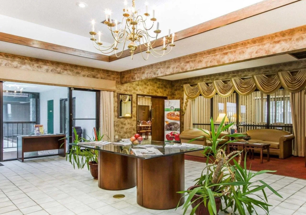 Executive Inn and Suites