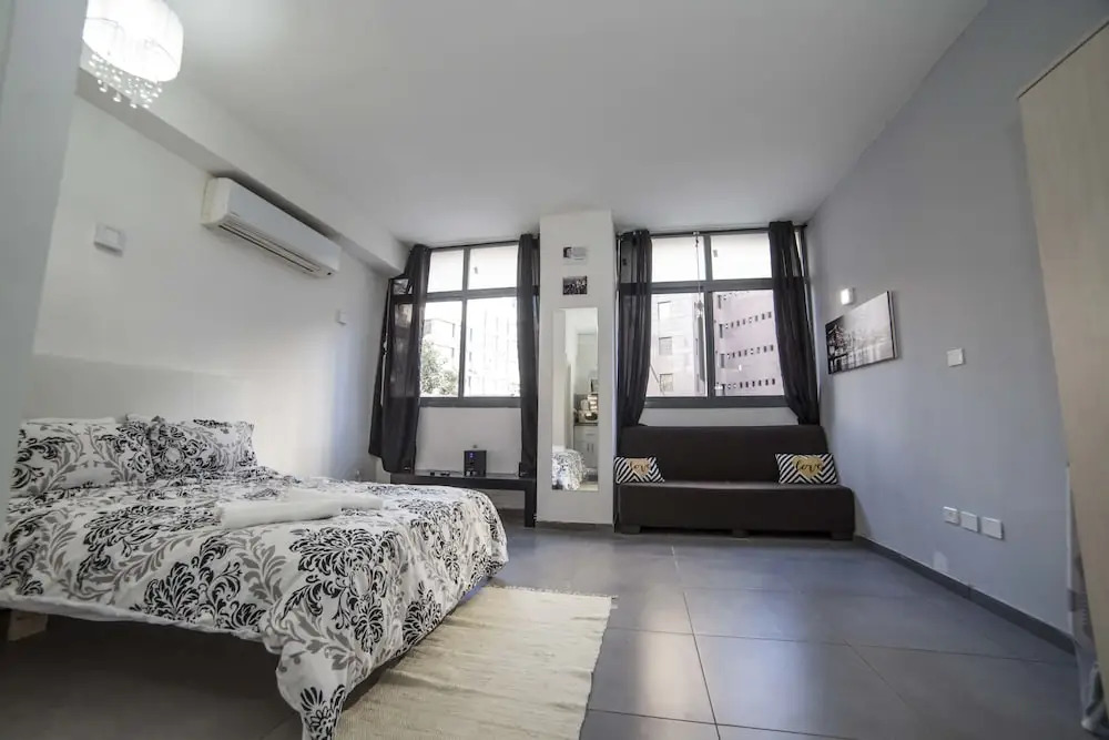 Boutique Studio