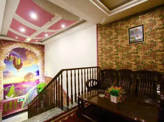 Pinghu Shanshui Renjia (Zhapu Branch)