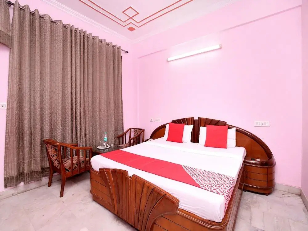 Hotel Ashish