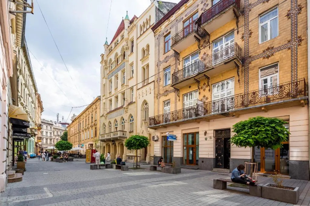 Apartment on Lesya Kurbasa 7