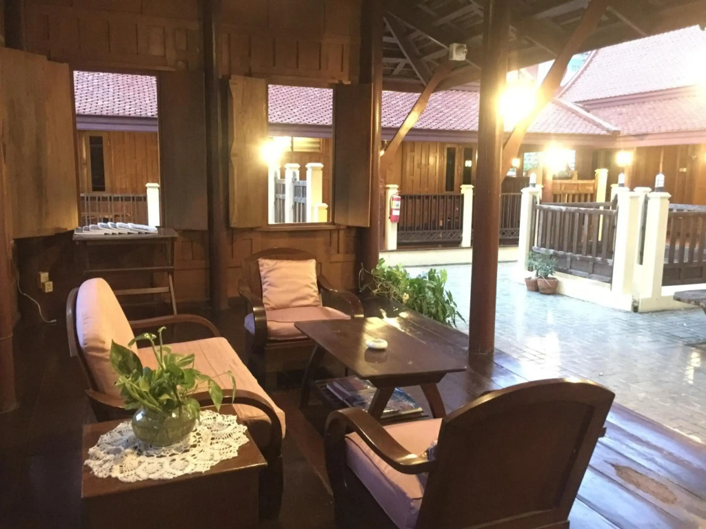 Luang Chumni Village