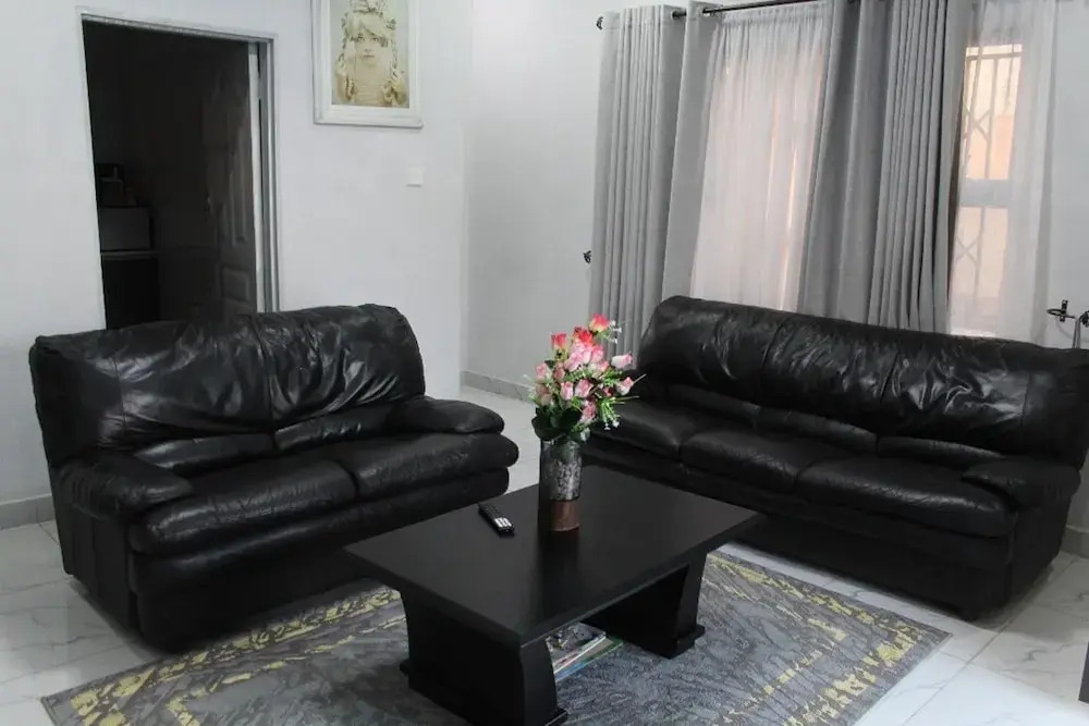 Luxury 2 Bed Self Catering Apartment in Masvingo