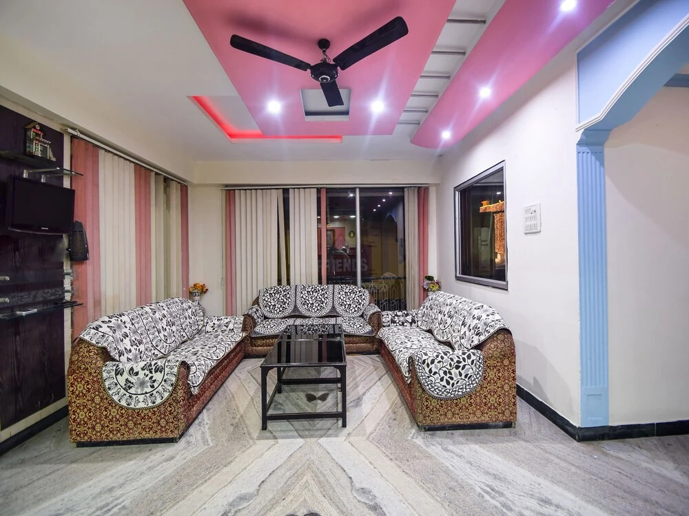 OYO 19937 Hotel Rajkamal International