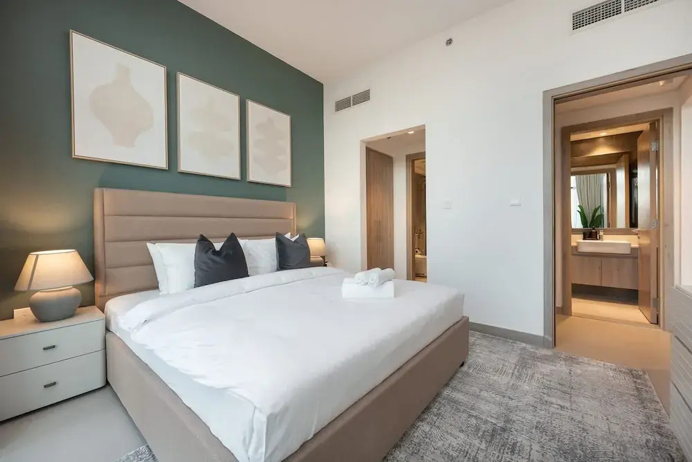 Modern Aesthetic 1-bedroom Apartment in Dubai Hills