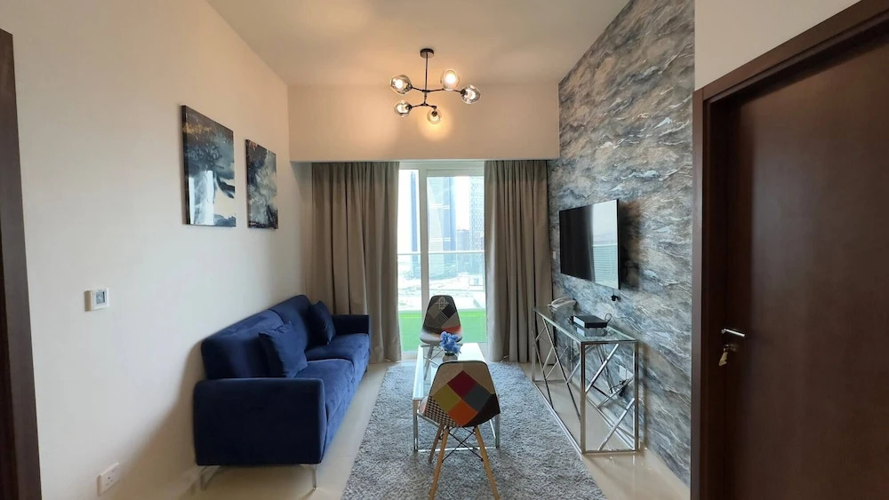 Mh - 2 Bhk Canal View Near Dubai Mall - Ref2516