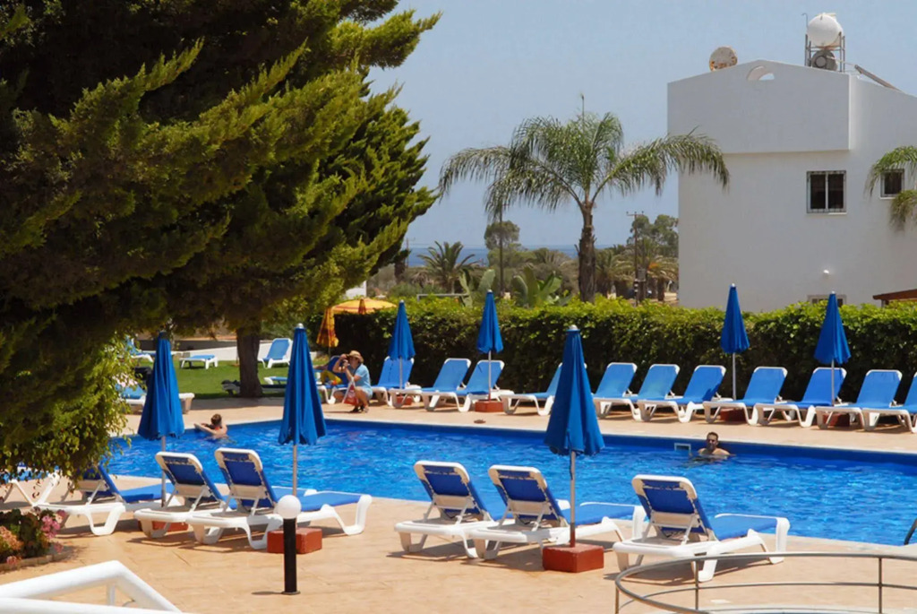 Maistros Hotel Apartments