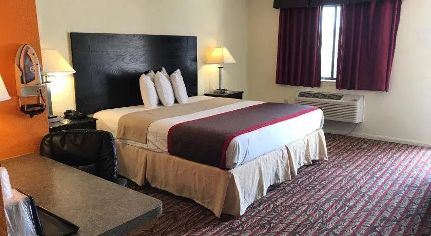 HIgh Five Inn Killeen-Forthood