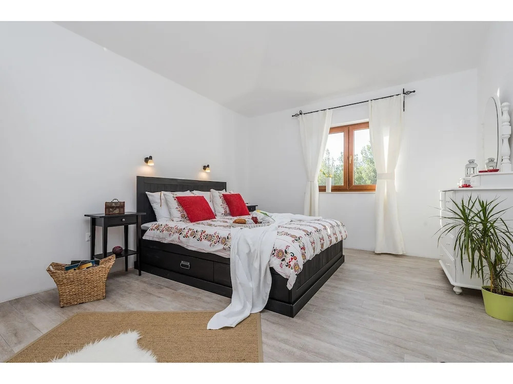 Villa More